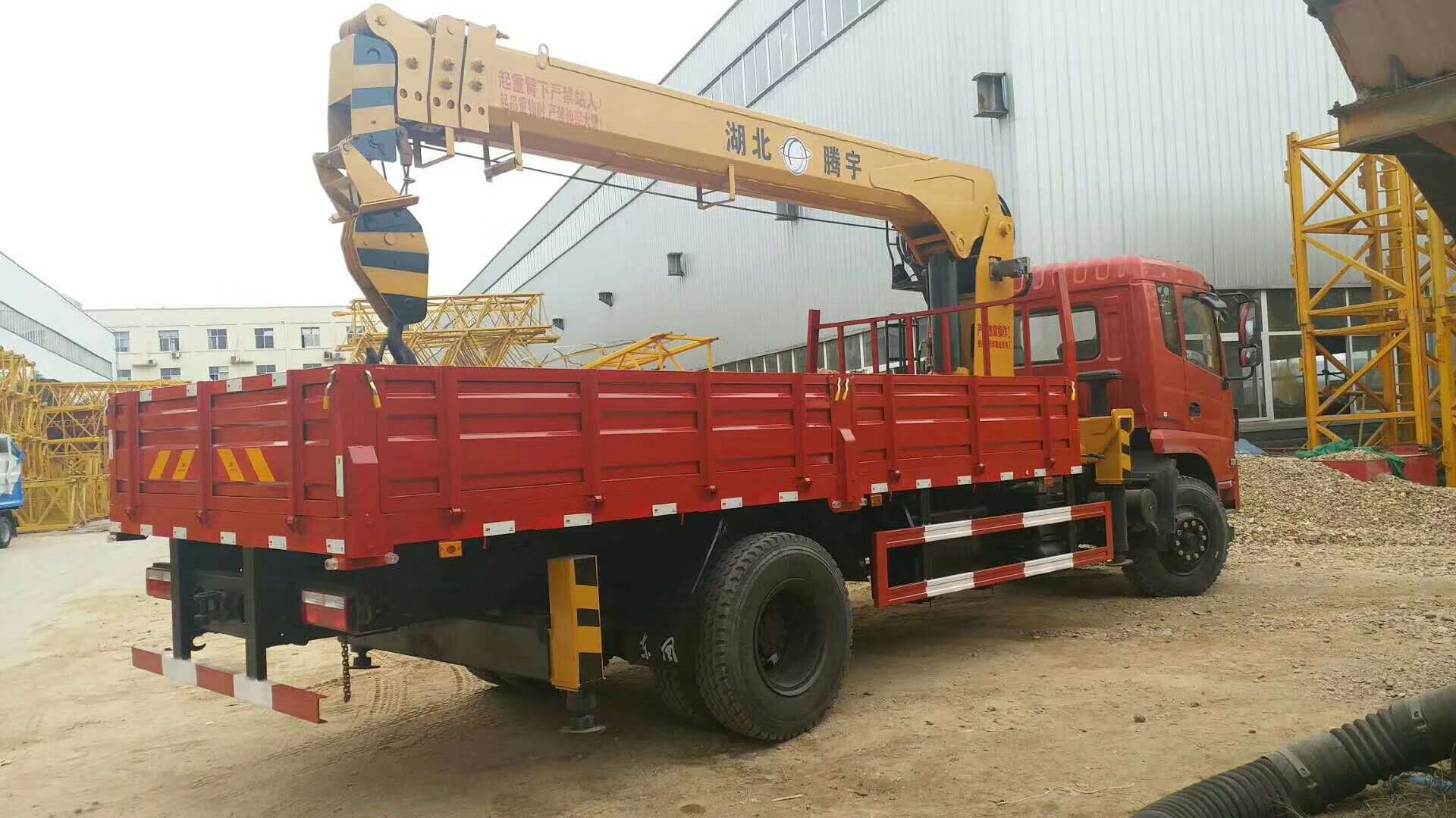 安徽江淮单桥随车吊 潍柴160马力与徐工8吨吊机的卓越组合