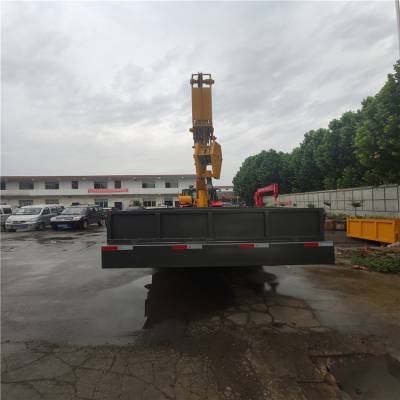 牵引型双桥平板简易吊车 拖拉机平板随车吊与运输平板起重机价格解析