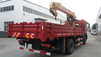 东风御虎8吨随车吊 厂家直销与经销网络全解析